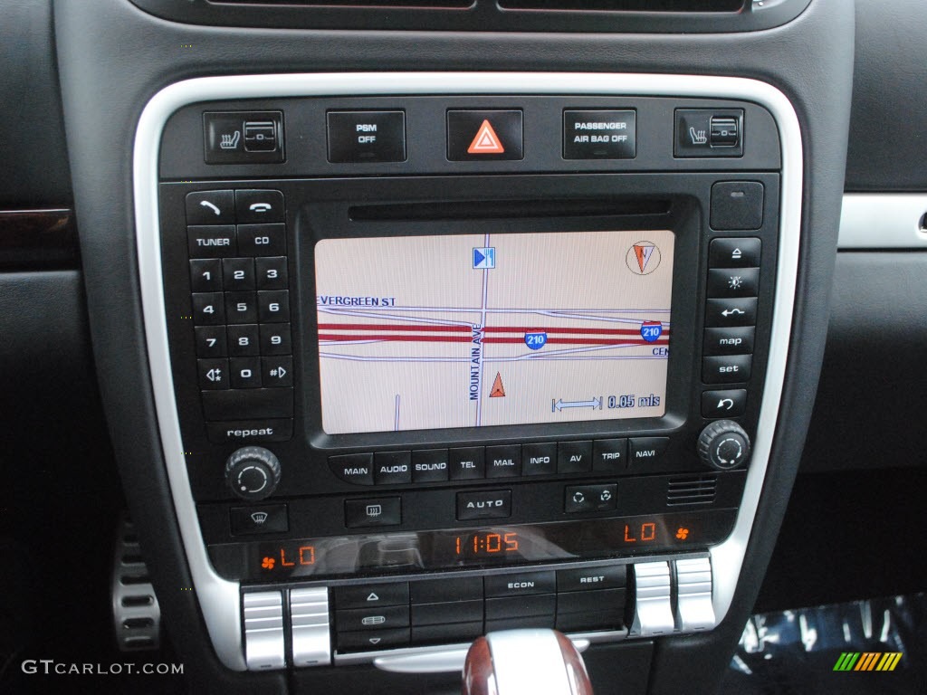 2008 Porsche Cayenne Turbo Controls Photo #66766388