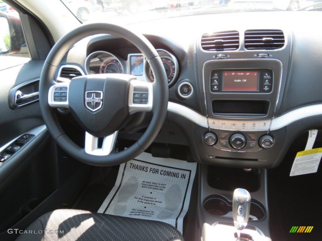 2012 Journey SE - Brilliant Red Tri-Coat Pearl / Black photo #10