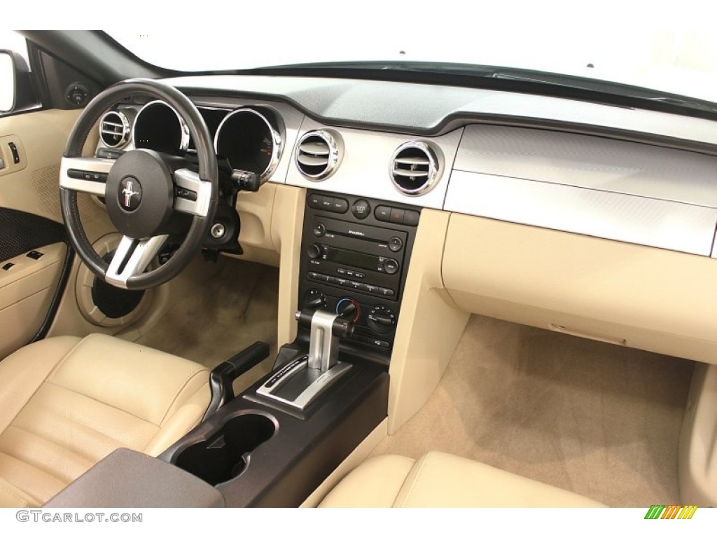 2006 Mustang GT Premium Convertible - Performance White / Light Parchment photo #20