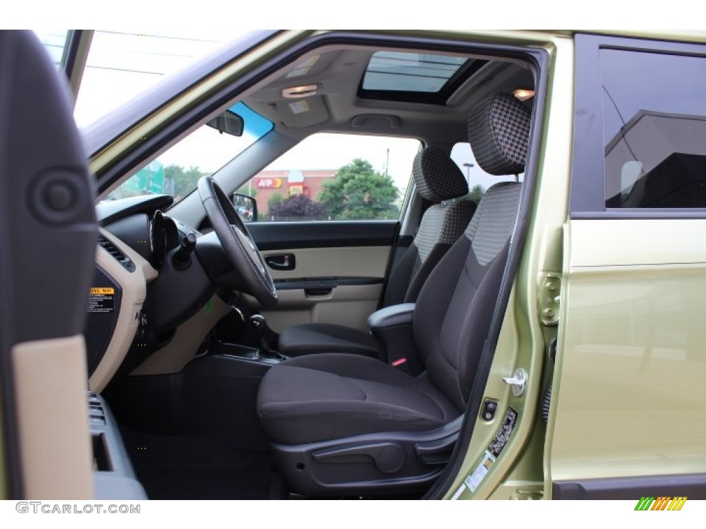 Sand/Black Houndstooth Cloth Interior 2011 Kia Soul ! Photo #66776183