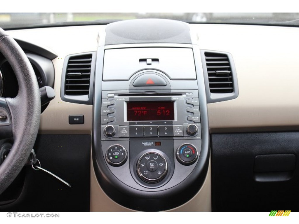 2011 Kia Soul ! Controls Photo #66776201