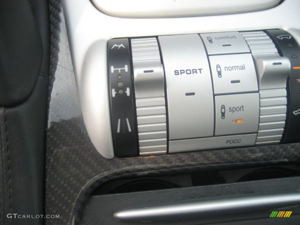 2008 Porsche Cayenne Turbo Controls Photo #66778676