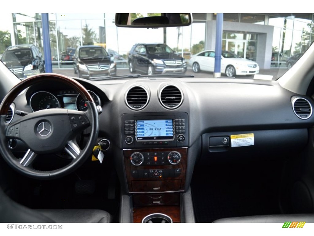 2006 Mercedes-Benz ML 350 4Matic Black Dashboard Photo #66784496