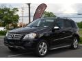 Black - ML 350 4Matic Photo No. 3