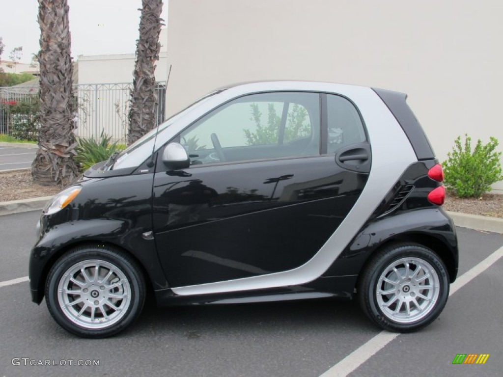 Deep Black 2013 Smart fortwo passion coupe Exterior Photo #66788024