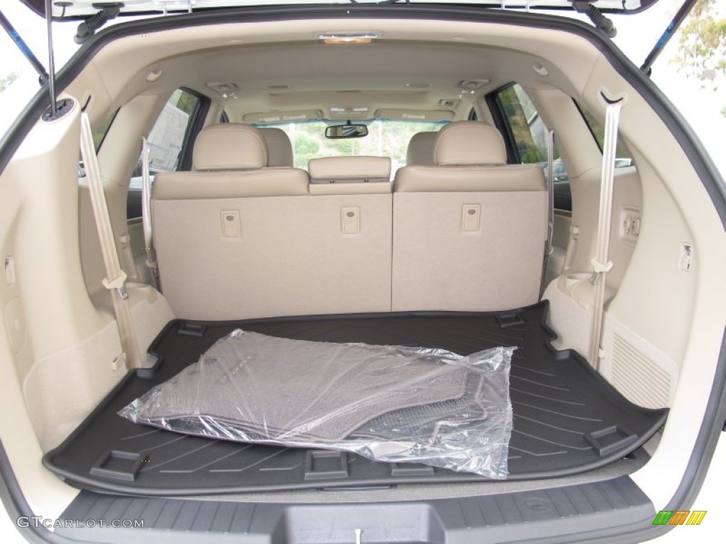 2012 Hyundai Veracruz Limited AWD Trunk Photos