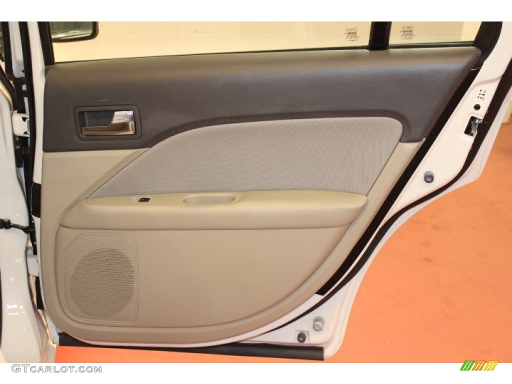 2011 Fusion SE V6 - White Suede / Medium Light Stone photo #18