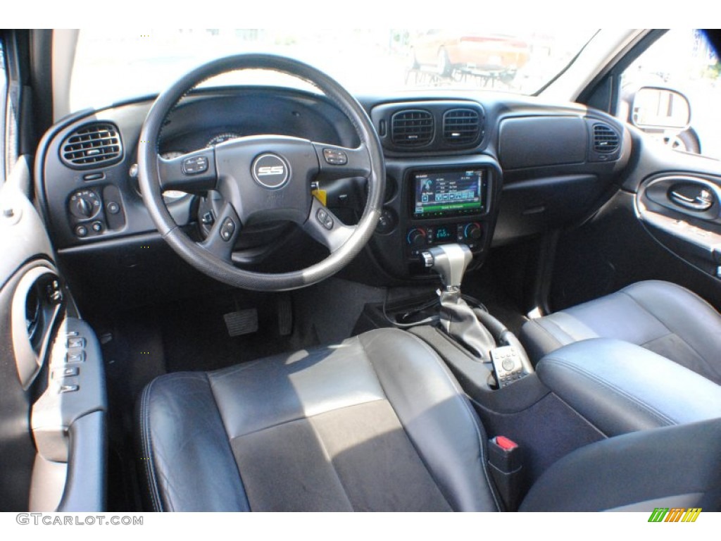 Ebony Interior 2006 Chevrolet Trailblazer Ss Awd Photo