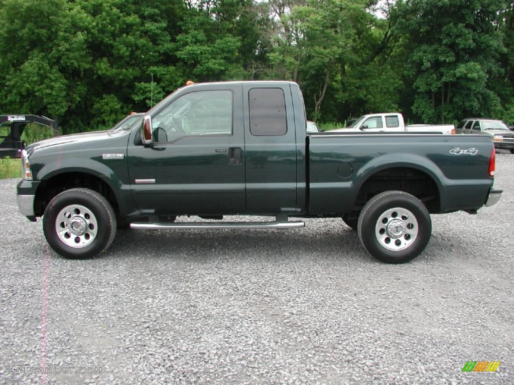 2006 F350 Super Duty XLT SuperCab 4x4 - Dark Green Satin Metallic / Medium Flint photo #6