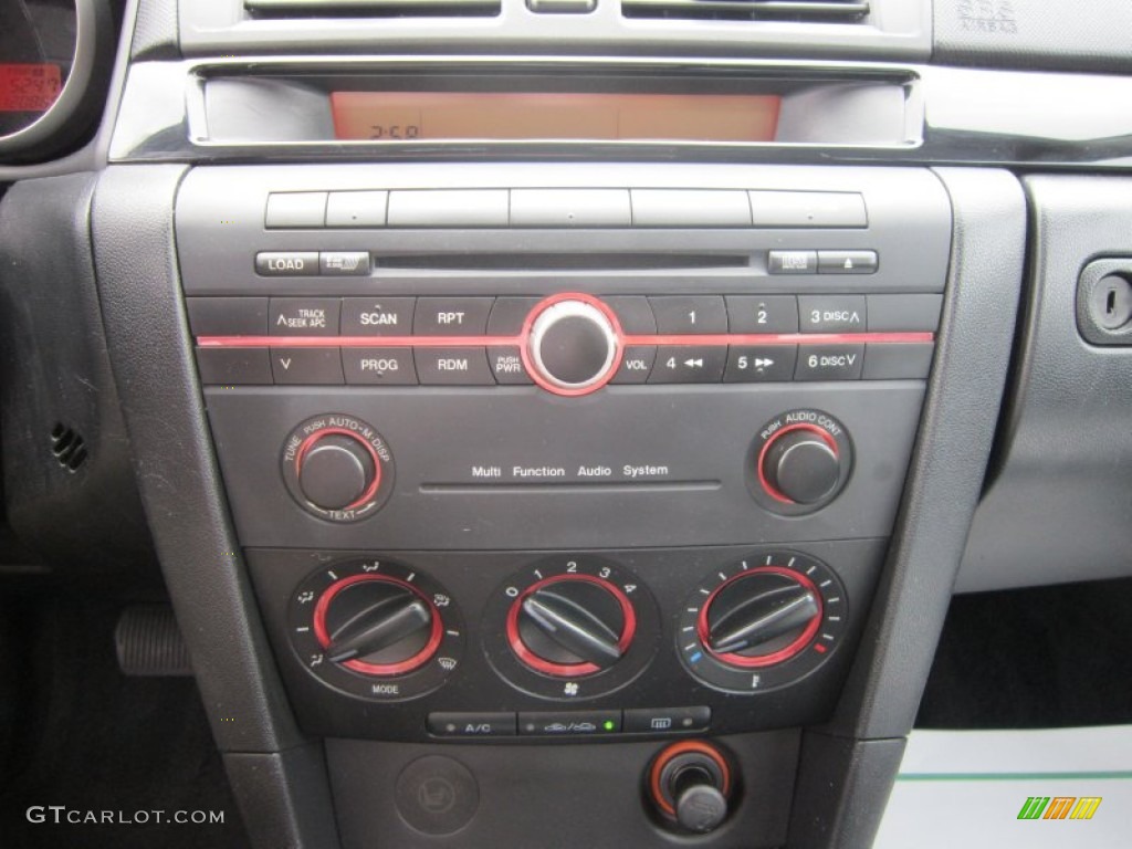 2004 Mazda MAZDA3 i Sedan Controls Photo #66790644