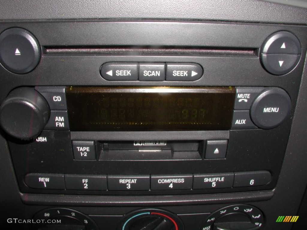2006 Ford F350 Super Duty XLT SuperCab 4x4 Audio System Photo #66790869