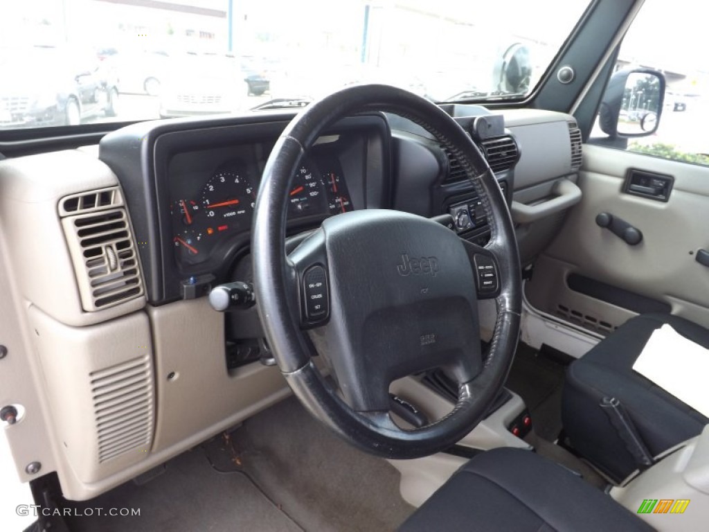 2004 Wrangler Rubicon 4x4 - Stone White / Dark Slate Gray photo #10