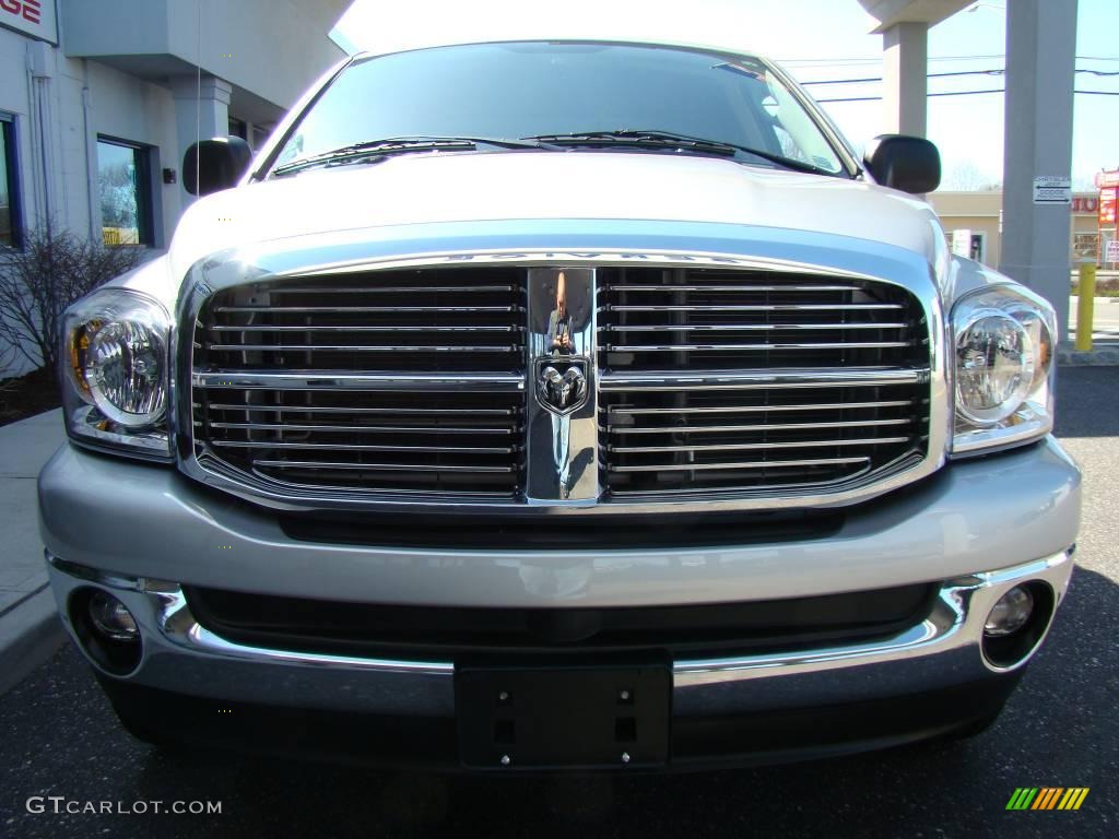 2007 Ram 1500 ST Quad Cab 4x4 - Bright Silver Metallic / Medium Slate Gray photo #3