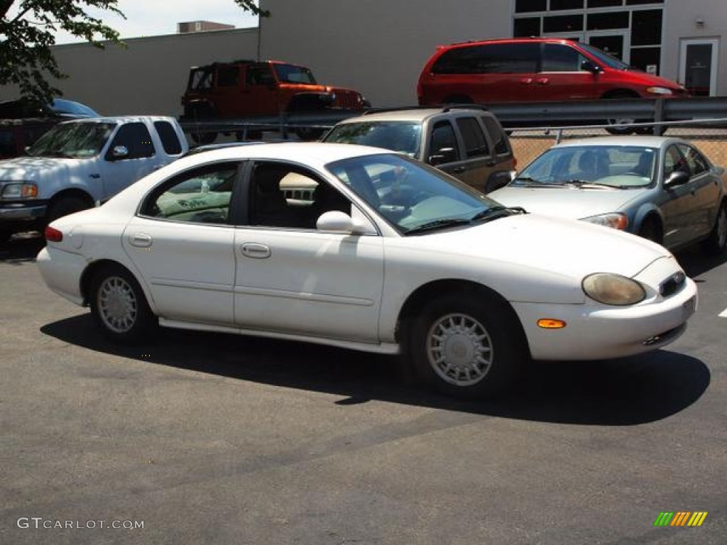 1996 Sable GS Sedan - Vibrant White / Gray photo #2