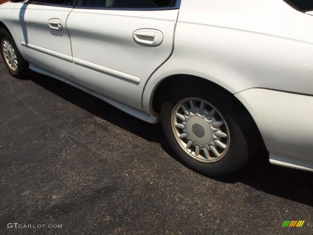 1996 Sable GS Sedan - Vibrant White / Gray photo #4