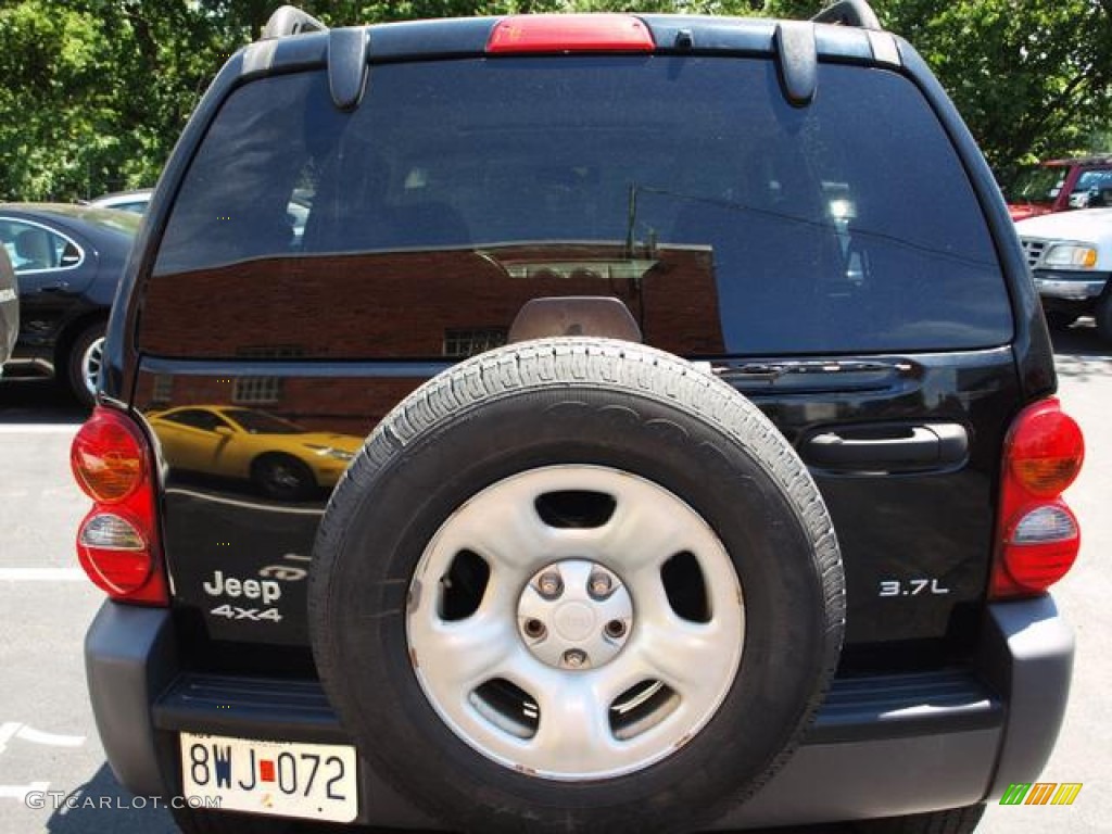 2004 Liberty Sport 4x4 - Black Clearcoat / Dark Slate Gray photo #5