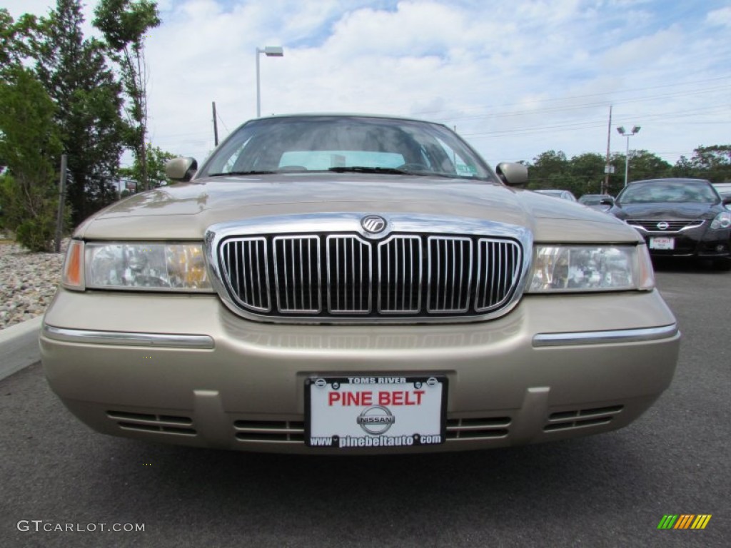 2000 Grand Marquis GS - Harvest Gold Metallic / Medium Parchment photo #2