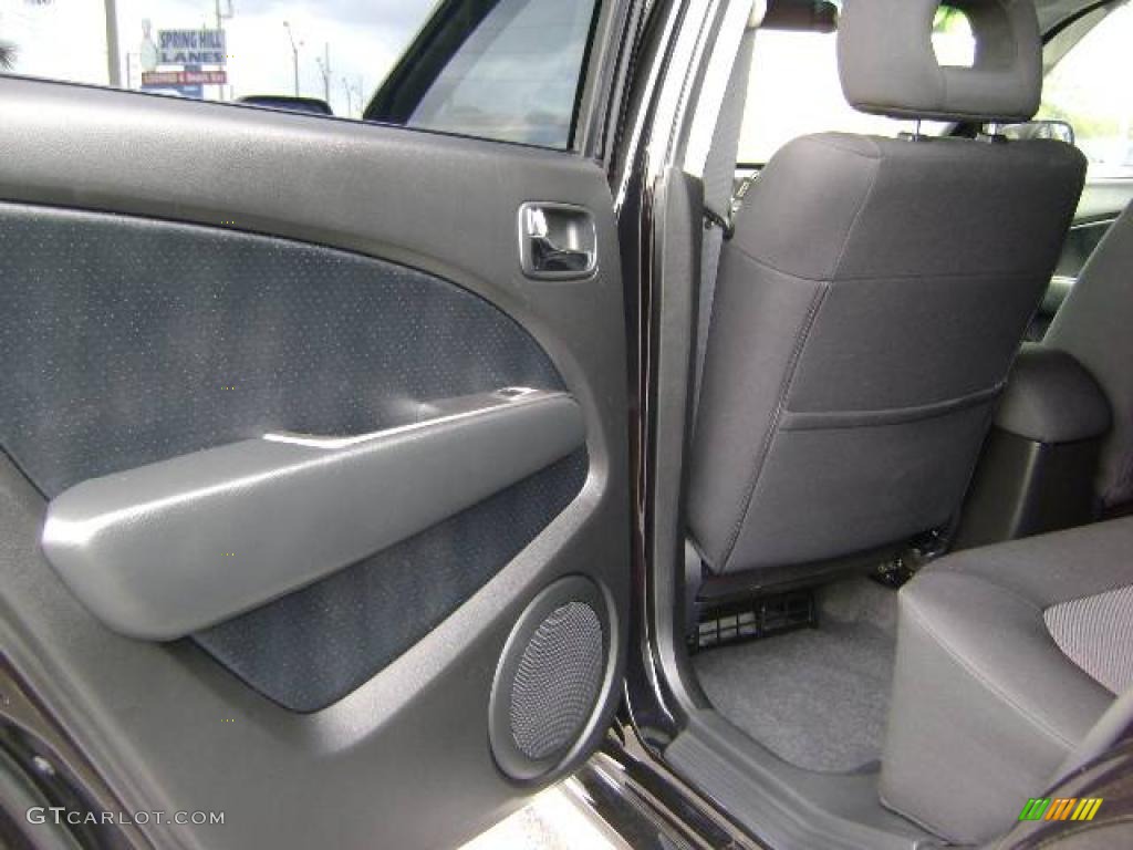 2006 Outlander SE - Labrador Black Pearl / Charcoal photo #22