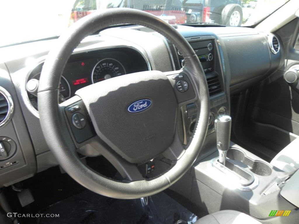 2008 Explorer XLT - Dark Blue Pearl Metallic / Black/Stone photo #4