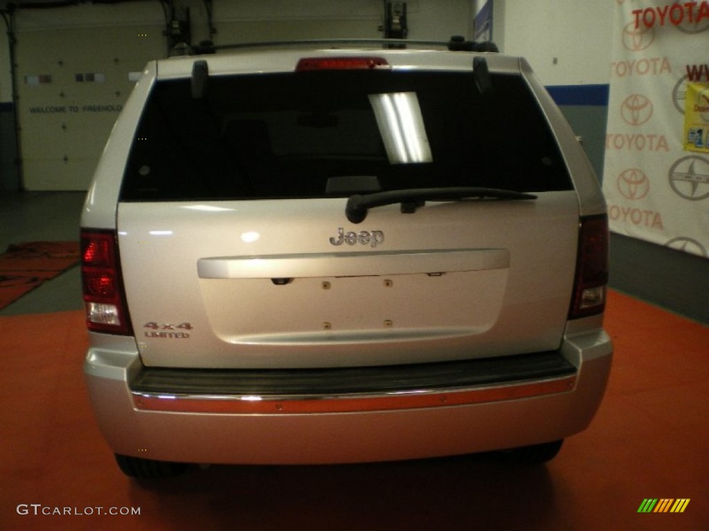 2008 Grand Cherokee Limited 4x4 - Bright Silver Metallic / Dark Slate Gray/Light Graystone photo #7