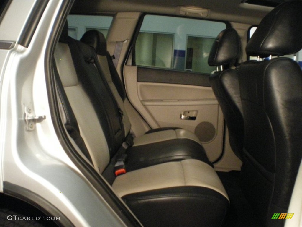 2008 Grand Cherokee Limited 4x4 - Bright Silver Metallic / Dark Slate Gray/Light Graystone photo #26