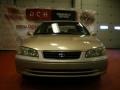 2000 Cashmere Beige Metallic Toyota Camry LE  photo #2