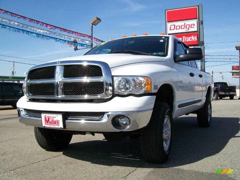 2004 Ram 2500 SLT Quad Cab 4x4 - Bright White / Dark Slate Gray photo #1