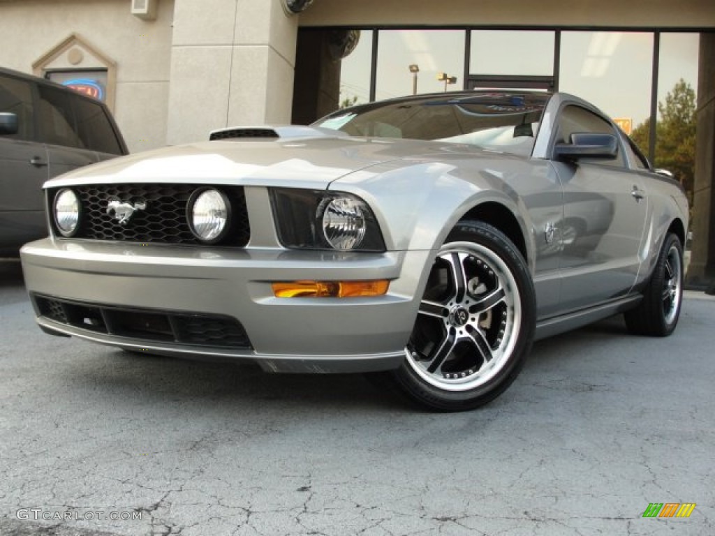 2009 Mustang GT Premium Coupe - Vapor Silver Metallic / Dark Charcoal photo #1