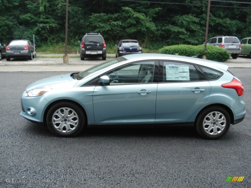 2012 Focus SE 5-Door - Frosted Glass Metallic / Stone photo #5