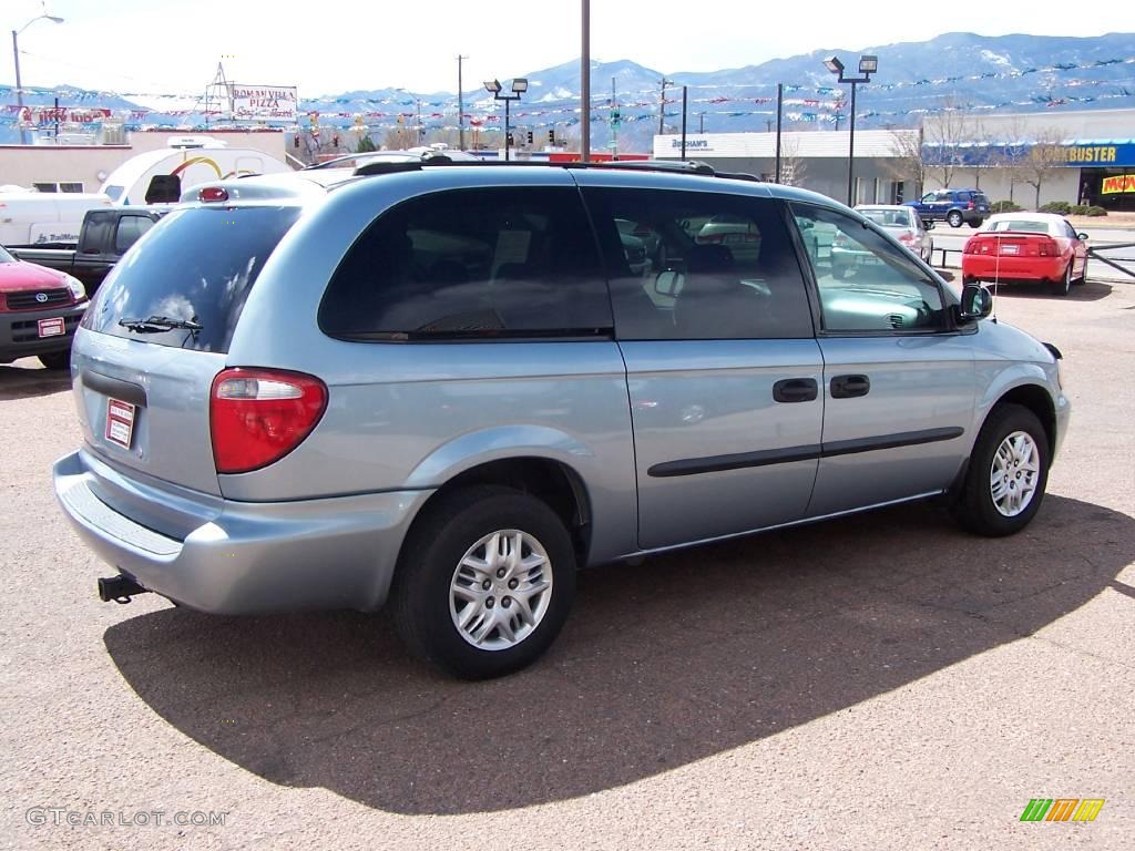 2004 Grand Caravan SE - Butane Blue Pearl / Medium Slate Gray photo #3