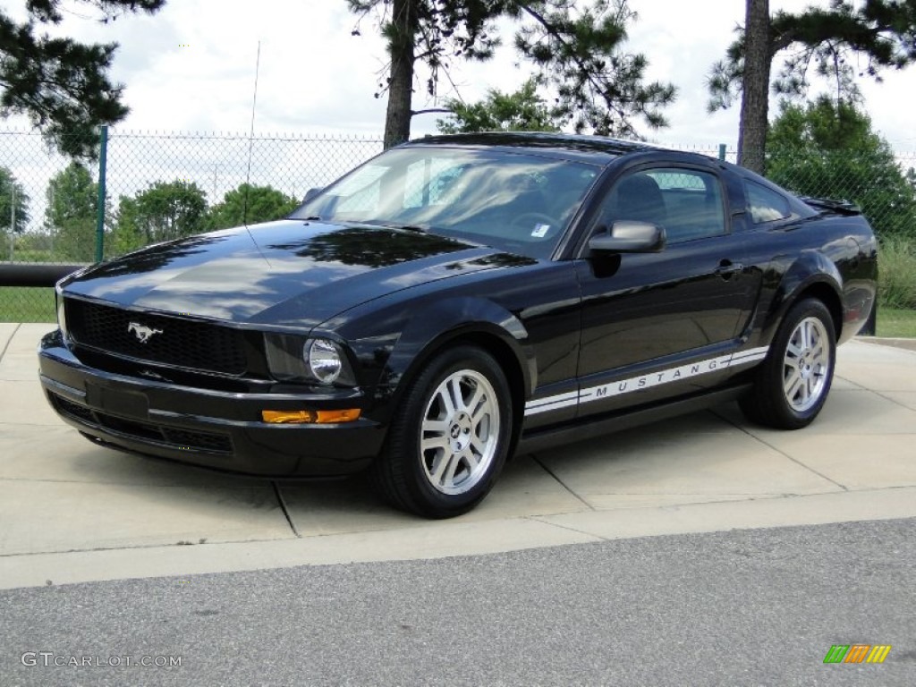 2007 Mustang V6 Deluxe Coupe - Black / Dark Charcoal photo #9