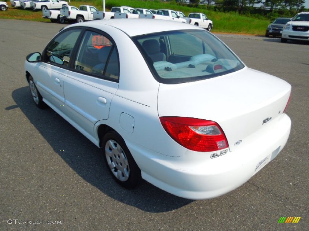 2002 Rio Sedan - Polar White / Gray photo #5