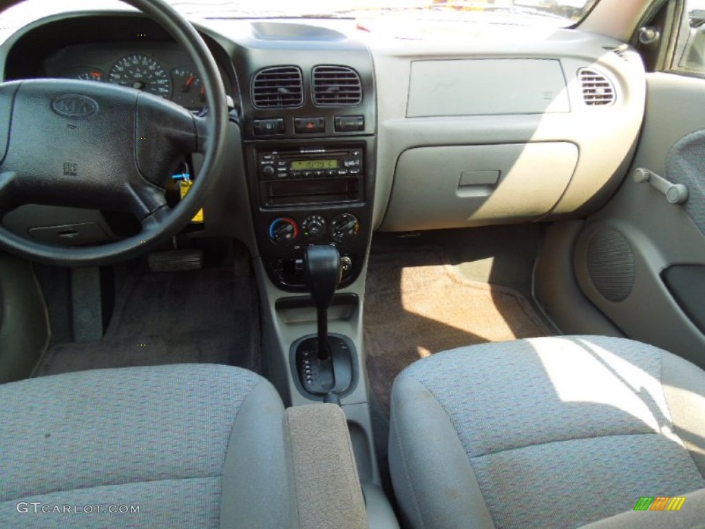 2002 Rio Sedan - Polar White / Gray photo #17
