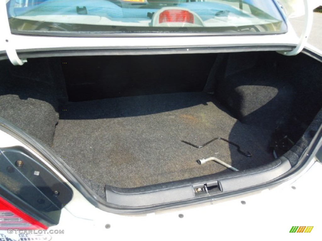 2002 Rio Sedan - Polar White / Gray photo #18