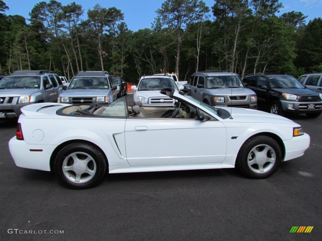 2000 Mustang GT Convertible - Crystal White / Medium Parchment photo #5