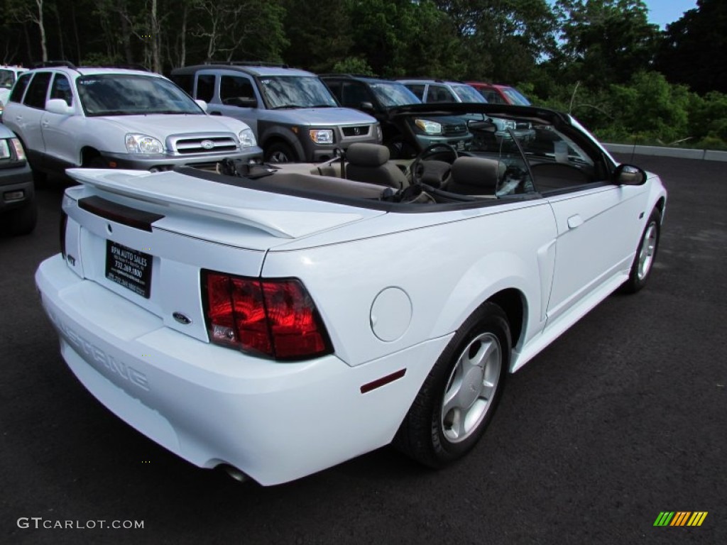2000 Mustang GT Convertible - Crystal White / Medium Parchment photo #7