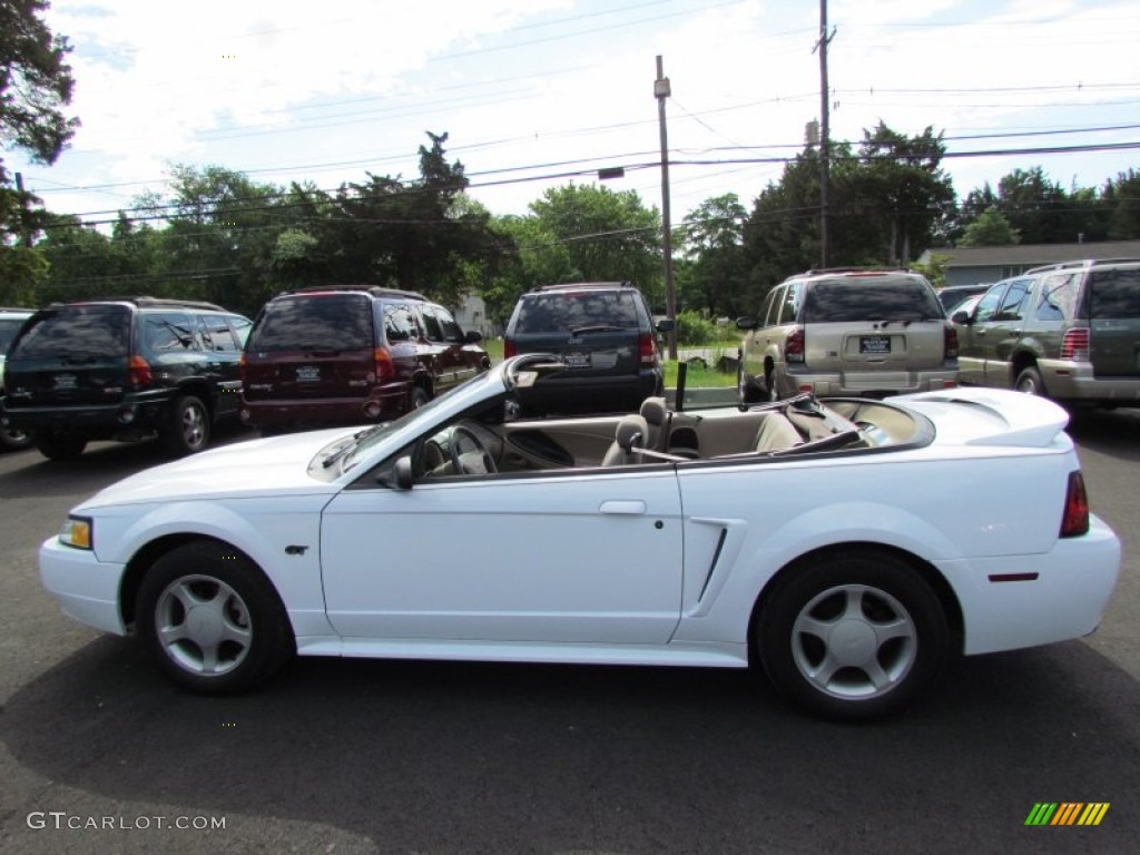2000 Mustang GT Convertible - Crystal White / Medium Parchment photo #12