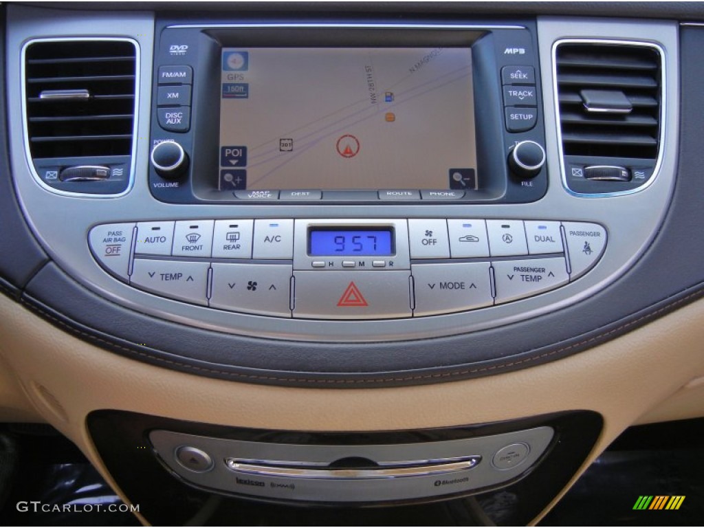 2010 Hyundai Genesis 4.6 Sedan Navigation Photos