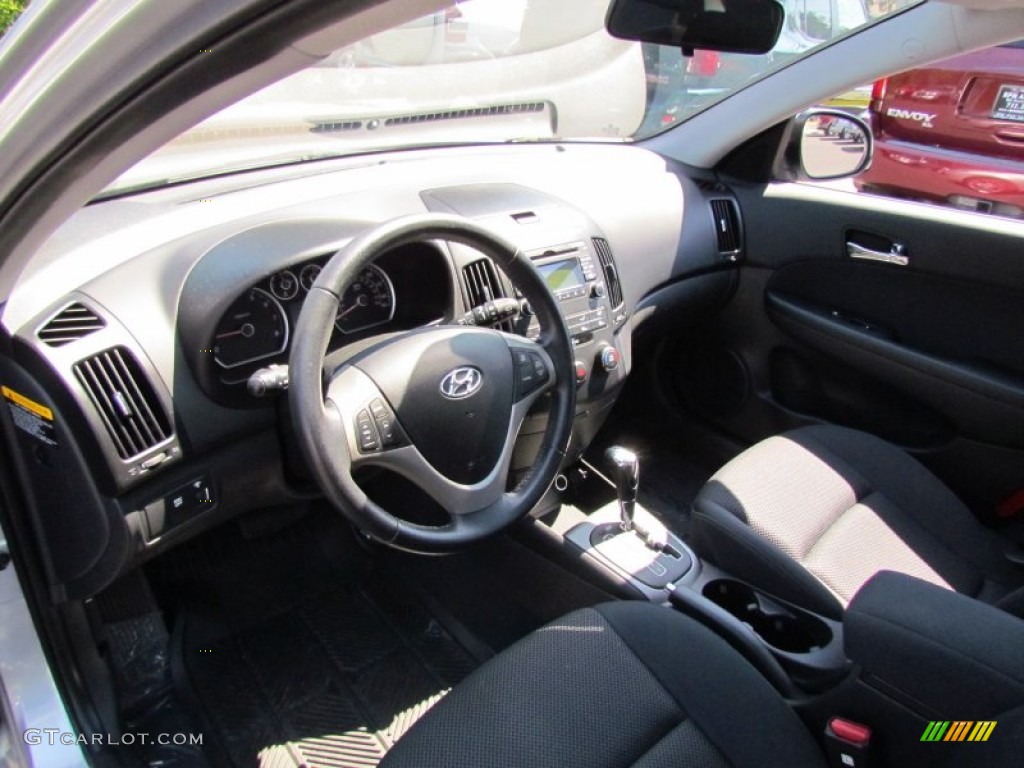 2009 Elantra Touring - Quicksilver / Black photo #15