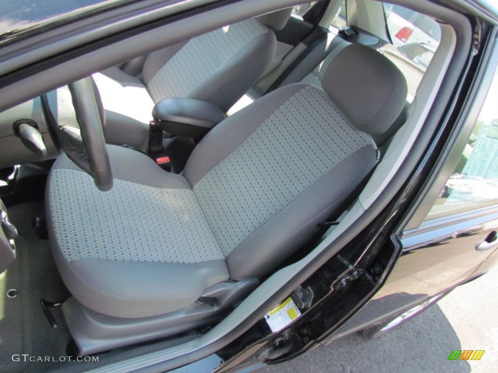 2007 Ford Focus ZX4 SE Sedan Front Seat Photo #66823618