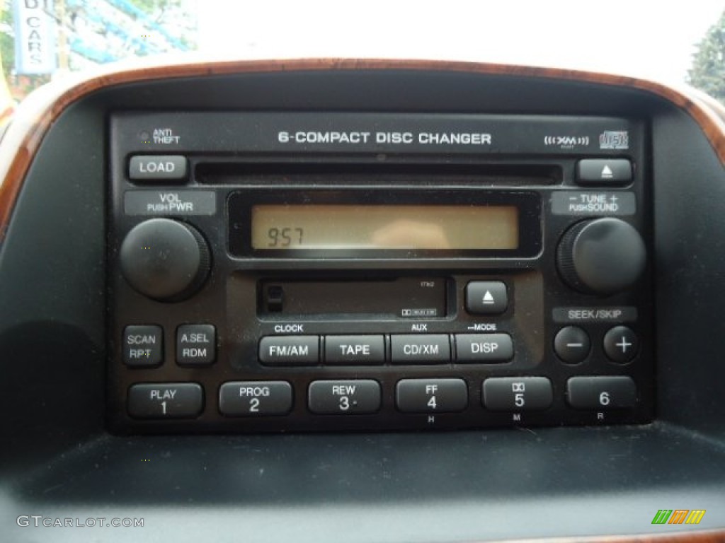 2005 Honda CR-V Special Edition 4WD Audio System Photo #66823796