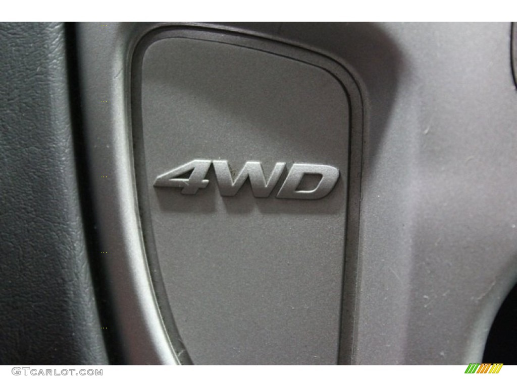 2005 Ford Escape Hybrid 4WD Marks and Logos Photo #66826202
