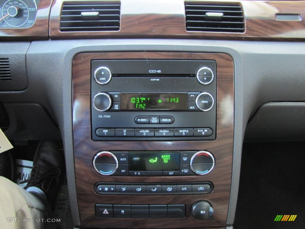2009 Ford Taurus SEL AWD Controls Photo #66828500