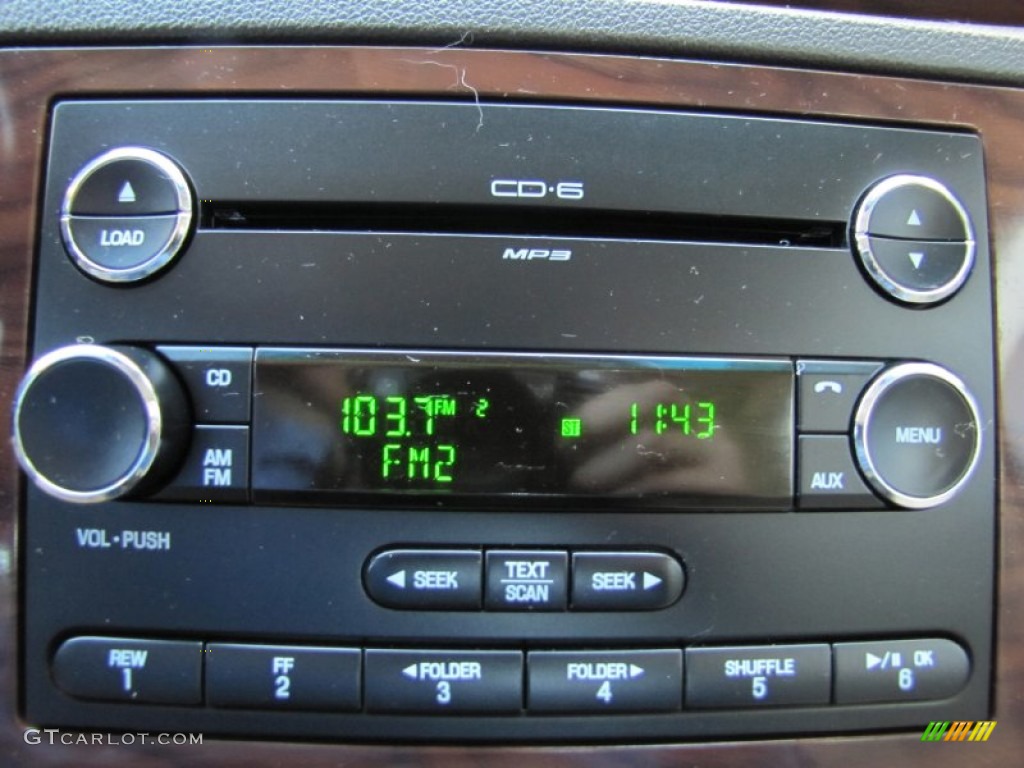 2009 Ford Taurus SEL AWD Audio System Photo #66828509