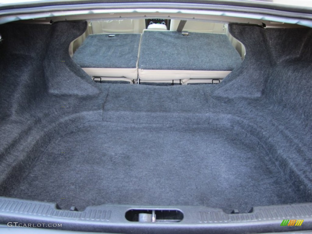 2009 Ford Taurus SEL AWD Trunk Photos