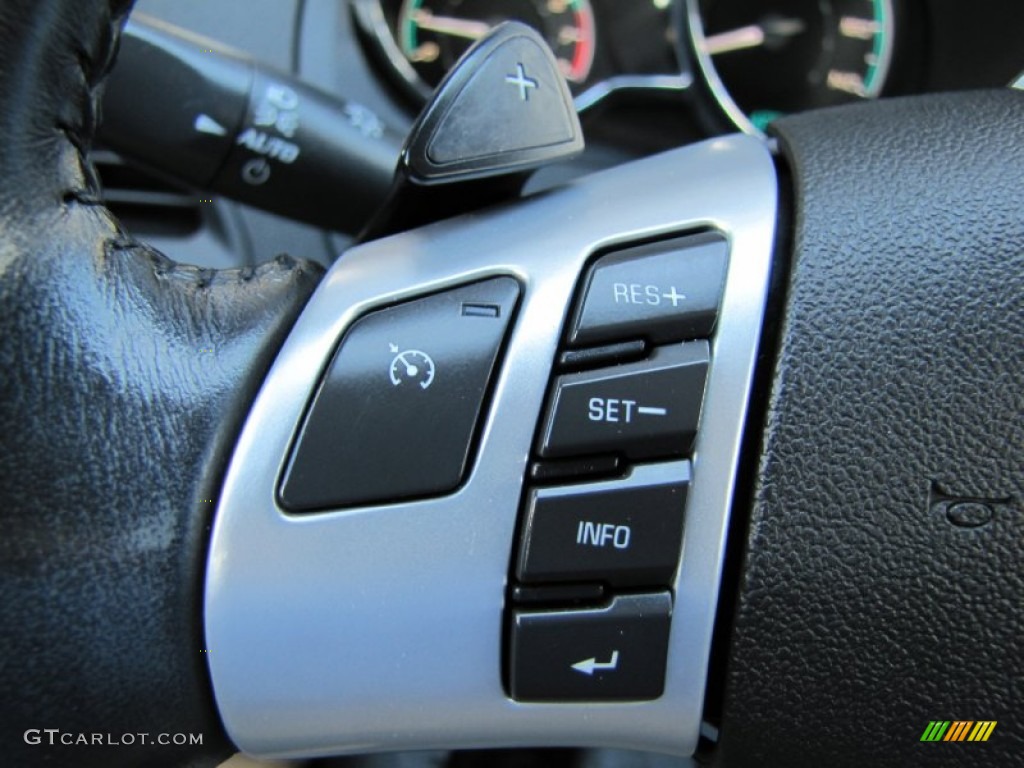 2009 Chevrolet Malibu LT Sedan Controls Photo #66830057
