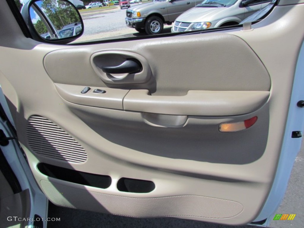 2001 Ford F150 XLT SuperCab 4x4 Medium Parchment Door Panel Photo #66832904