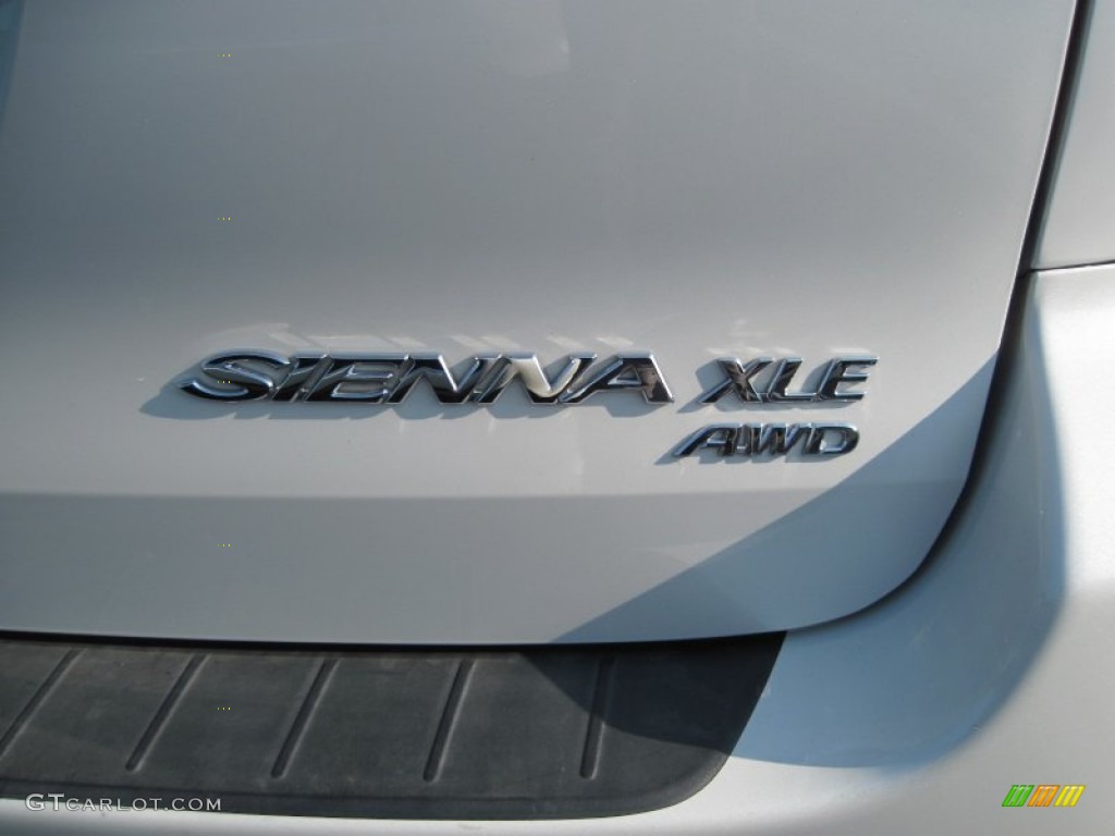 2007 Toyota Sienna XLE AWD Marks and Logos Photos