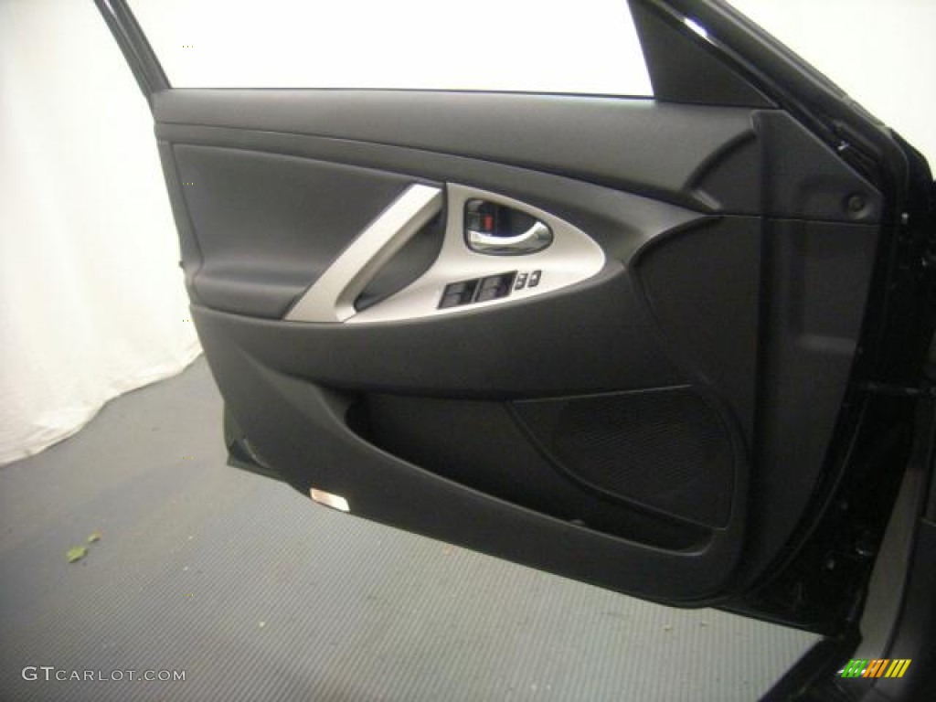 2011 Camry SE V6 - Black / Dark Charcoal photo #9