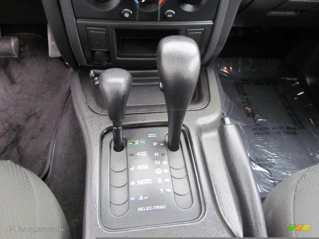 2004 Jeep Grand Cherokee Laredo 4x4 4 Speed Automatic Transmission Photo #66833959